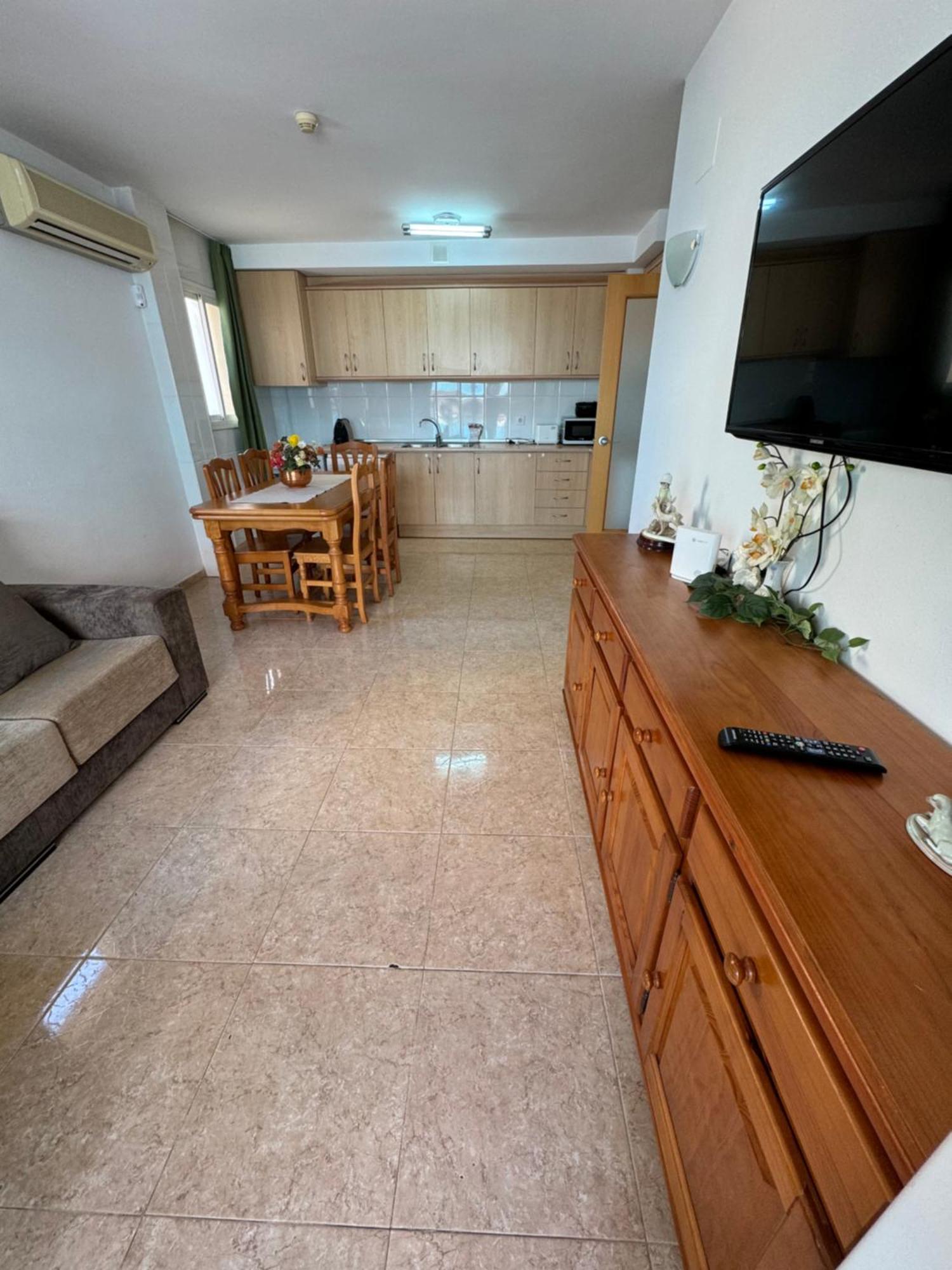 Apartment For A Ontario Mar